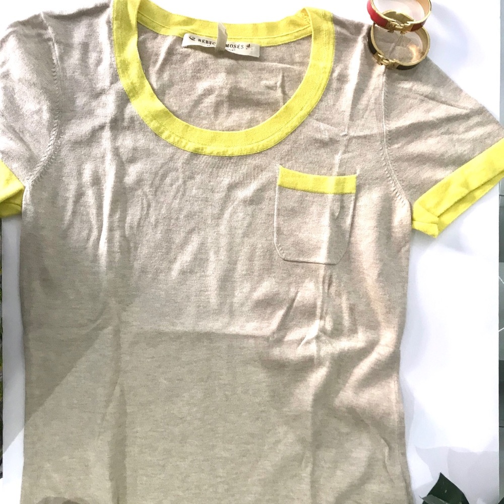 Beige and yellow teeshirt